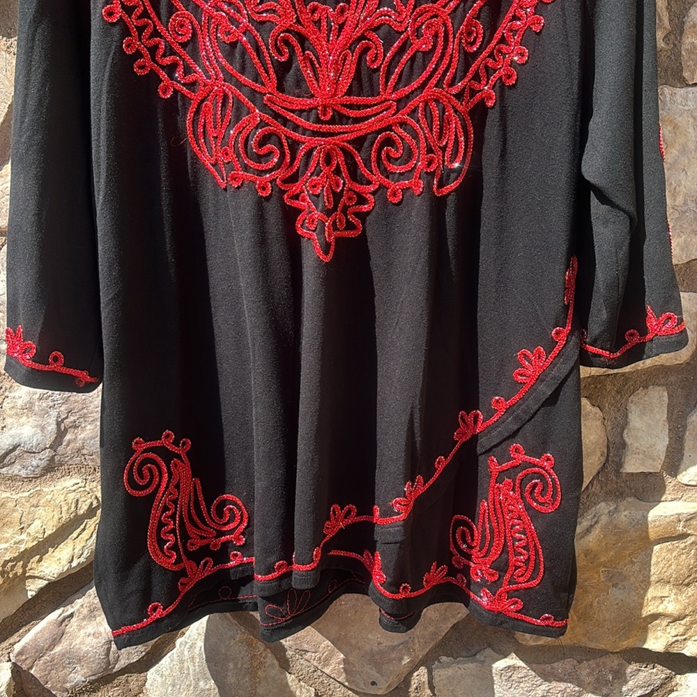 Catherines Embroidered Top Black Red 3/4 Sleeves Artsy Tunic Size 1X Boho - Picture 4 of 8
